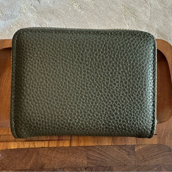 Compact Wallet Green Colorblock - Picture 8 of 9